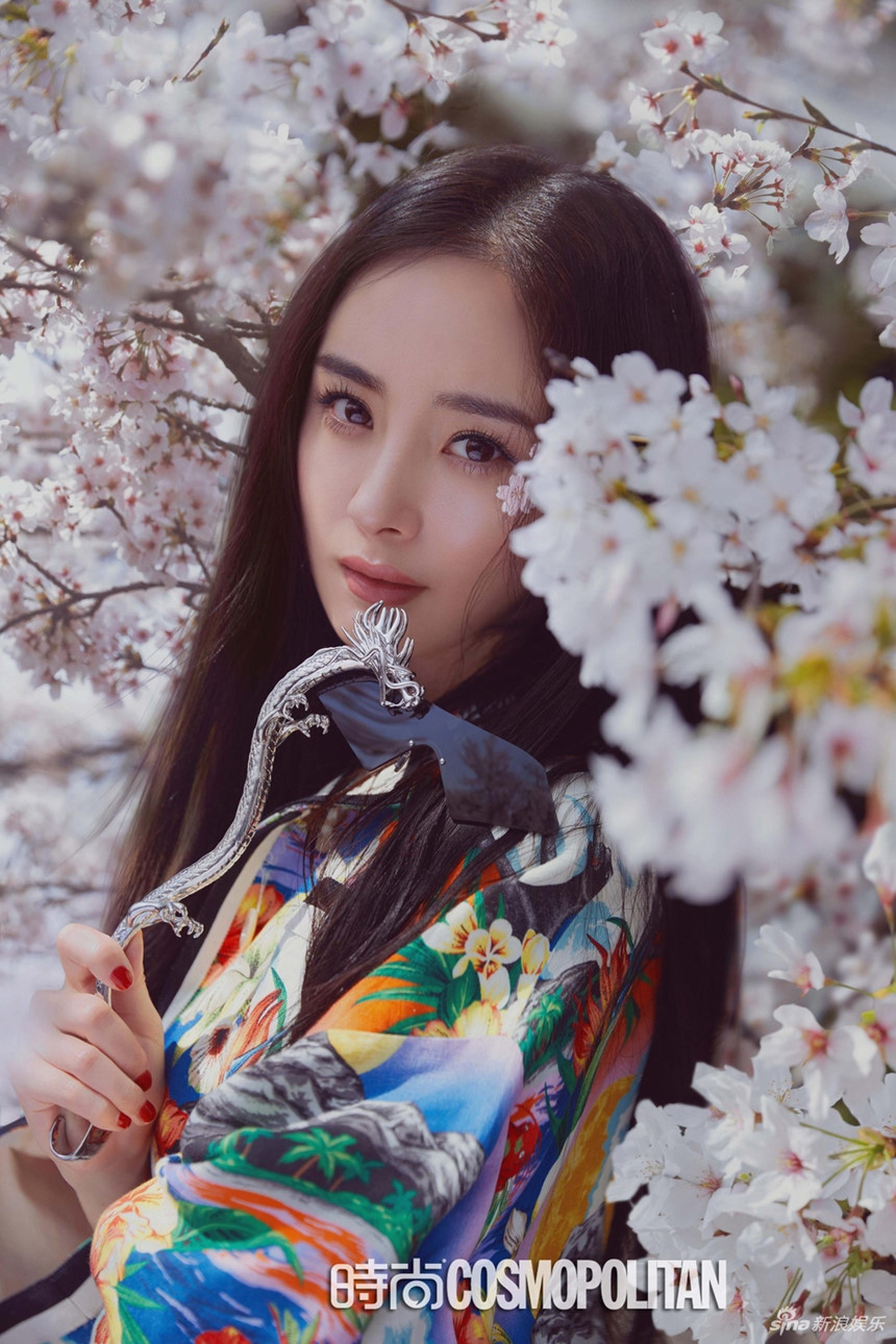 Loạt minh tinh Trung Quốc đau đầu vì tin cưỡng dâm, lừa đảo